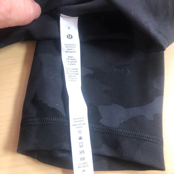 EUC- Lululemon shorts size 0 - Picture 5 of 6